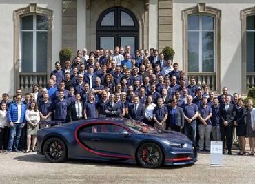 Bugatti celebra la fabricación del Chiron número 100