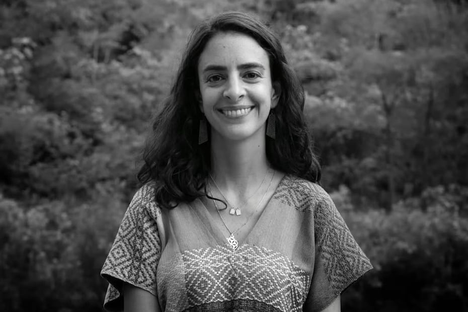 El Premio Mexicouture forma parte del Programa Becas Fundación Casa de México en España, en su modalidad de Desarrollo de Talento. En la imagen, la diseñadora Denisse Kuri, una de las ganadoras de la edición 2025. Foto: Instagram @mexicouture