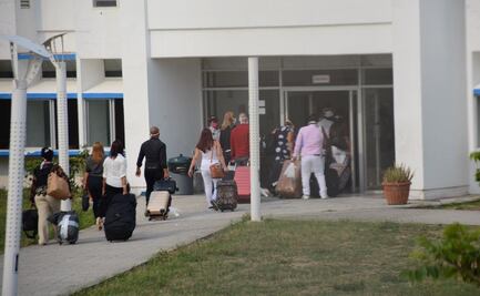 Llegan a Veracruz 200 médicos cubanos para combatir el Covid-19