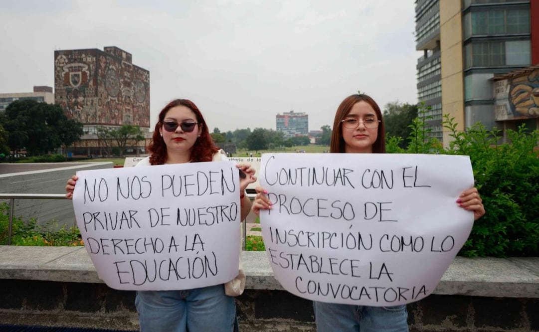 Aspirantes que aplicaron en línea el examen de admisición a la Universidad Nacional Autónoma de México (UNAM), se manifestaron en Ciudad Universitaria (CU) contra la repetición presencial de dicha prueba. Foto: Diego Simón Sánchez / EL UNIVERSAL