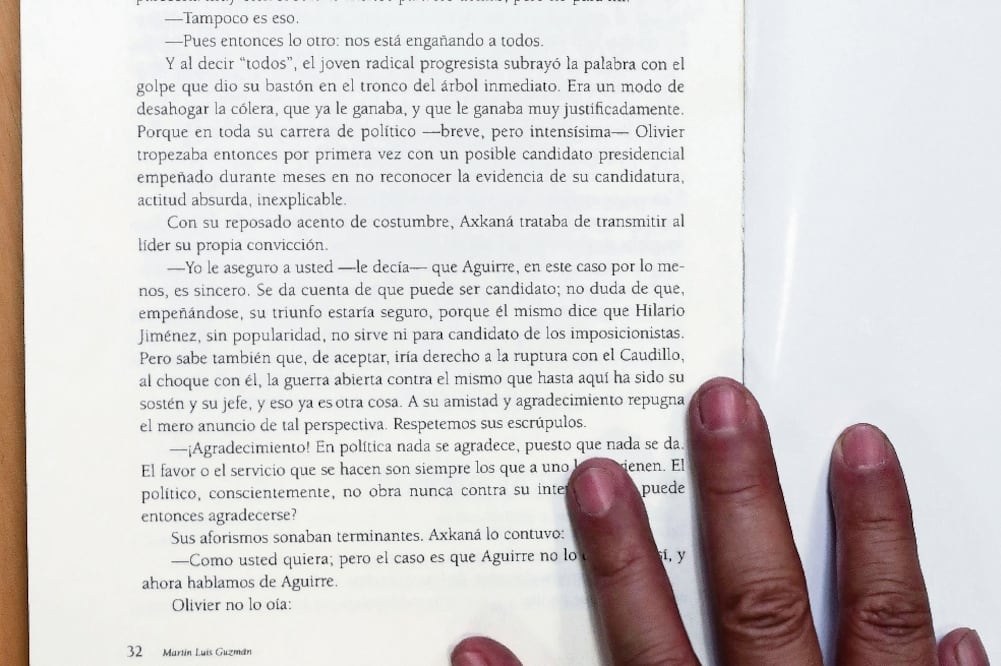 Libro La sombra del caudillo , mal editado. / Especial