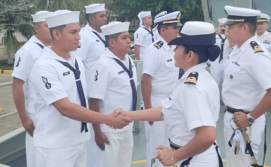 La teniente de Navío del Cuerpo General Laura Elena Pérez Martínez fue nombrada como comandante Titular del Buque Armada República Mexicana “UXMAL” / Foto: Especial