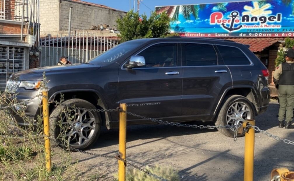 Asesinan a 4 hombres al interior de marisquería en Tecámac