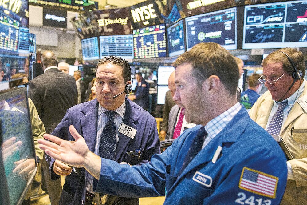 Por tercera sesión consecutiva, los mercados de Nueva York sufrieron pérdidas (LUCAS JACKSON. REUTERS)