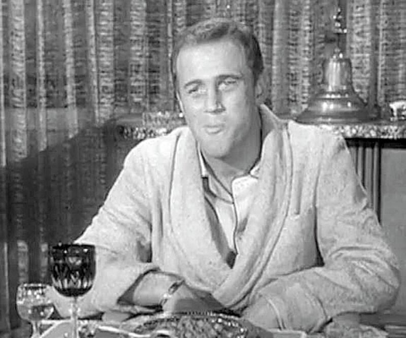 En Lord love a duck, West compartió crédito con Lola Albright. Foto/IMDB