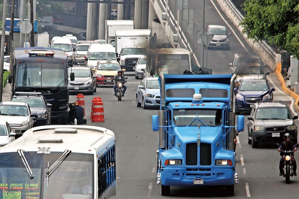 Por la mala calidad del aire se activó ayer la Fase 1 de Contingencia Ambiental, luego de que se alcanzaron 151 puntos Imeca (LUCÍA GODÍNEZ. EL UNIVERSAL)