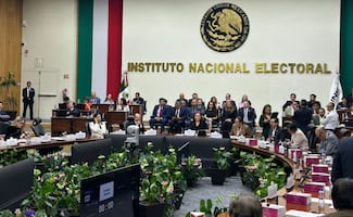 Taddei toma protesta de nuevos consejeros electorales del INE; ustedes vigilarán que se cumpla la voluntad del pueblo, les dice