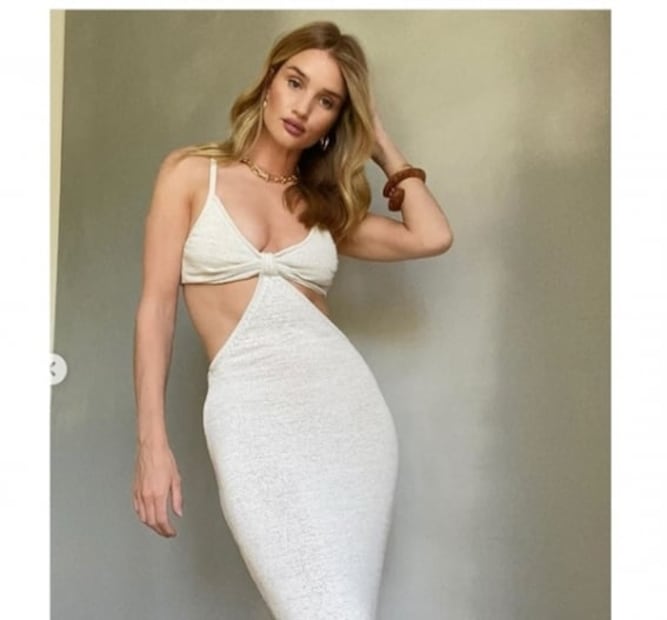 Los escotes de las famosas que te quitarán el aliento