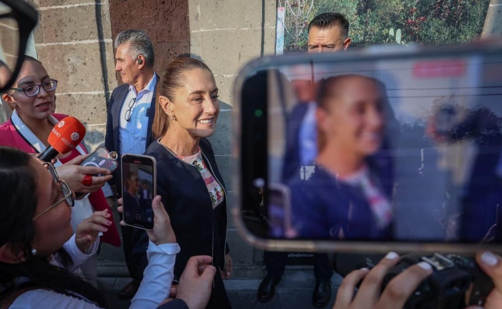 La presidenta Claudia Sheinbaum sale de la reunión con el Consejo Mexicano de Negocios en el museo Kaluz este 4 de diciembre de 2025. Foto: Luis Camacho/ EL UNIVERSAL