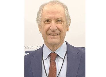 De nuevo bajo los reflectores