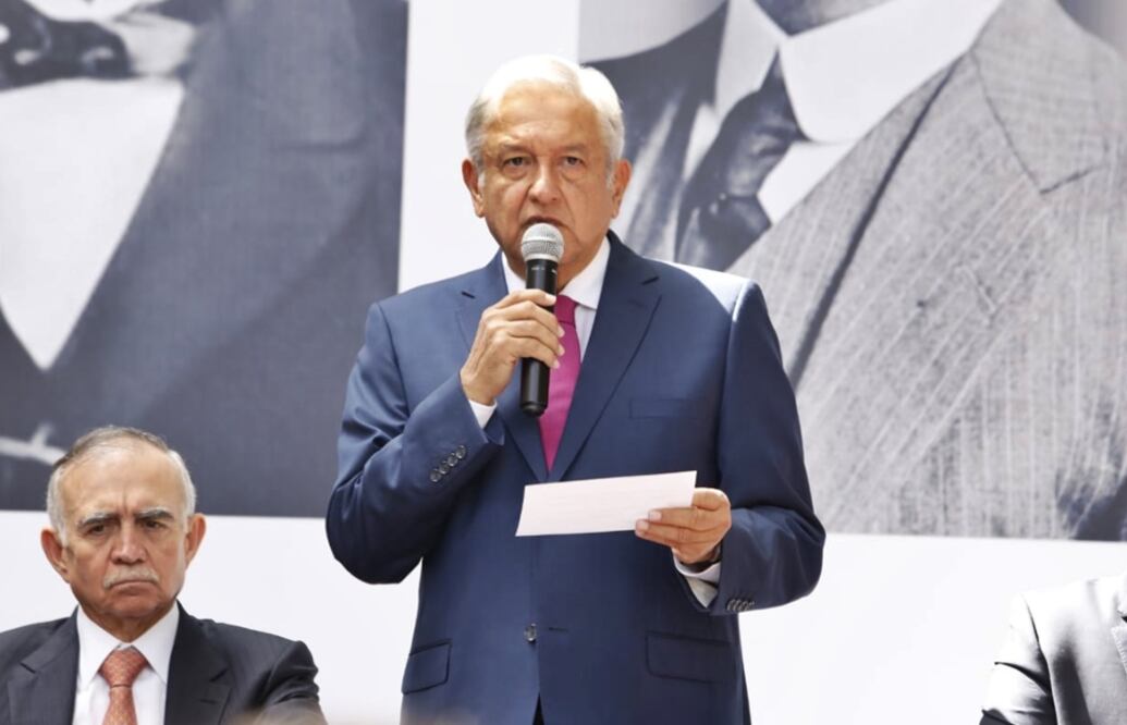 El presidente electo, Andrés Manuel López Obrador, se reúne con su equipo. Foto: Archivo/EL UNIVERSAL