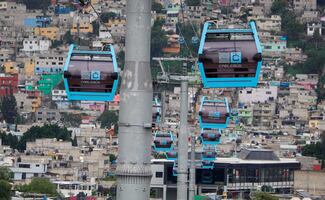 Lluvias afectan operación del transporte público en CDMX; suspenden servicio de la Línea 2 del Cablebús por tormenta eléctrica 