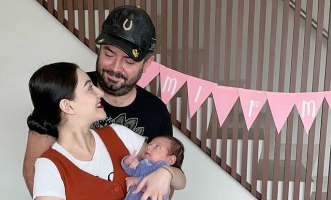 José Eduardo Derbez y Paola Dalay junto a su primer hija Tesa. Foto: Instagram oficial.