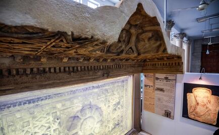 Presentan réplica de parte de altar destruido en Palmira