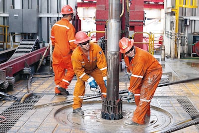 Gobierno federal prevé caída en la producción del petróleo para 2017