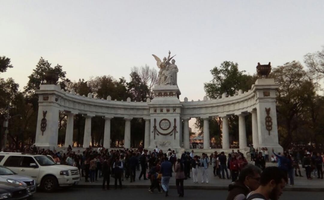 Aspectos de Hemicilo a Juarez tras sismo (FOTO: Montserrat Soriano. EL UNVIERSAL)