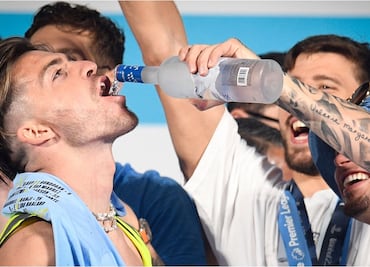 Jack Grealish responde a las críticas de su celebración: "Viví el mejor fin de semana de mi vida".