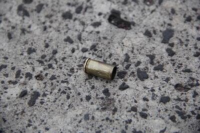 Asesinan de dos balazos a mujer en calles de Tecámac