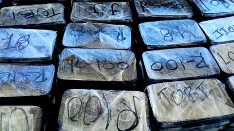 Aseguran 40 kilos de metanfetamina y precursor químico en Sinaloa