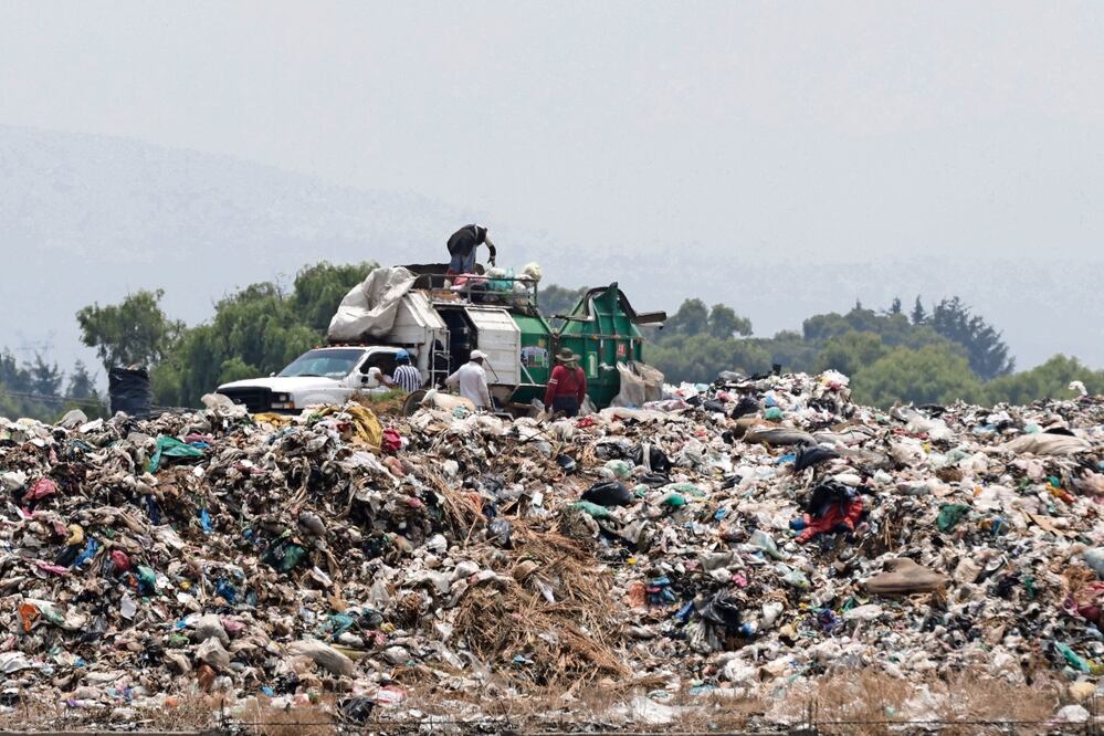 Vecinos del relleno de Capulhuac pidieron su cierre desde hace 7 años. Foto: Especial