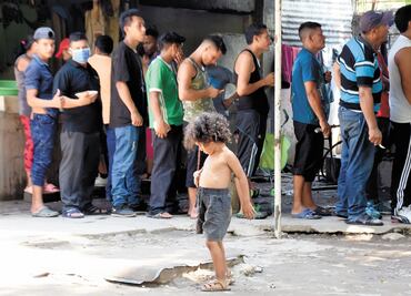 Exigen al INM agilizar trámites