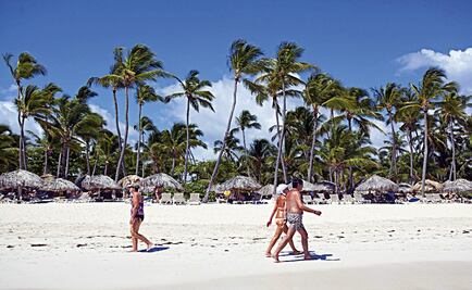 Elementos de Seguridad resguardan a turistas en playas de Culiacán 