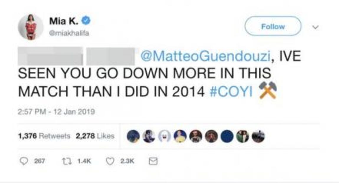 Actriz porno se burla de jugador de Arsenal