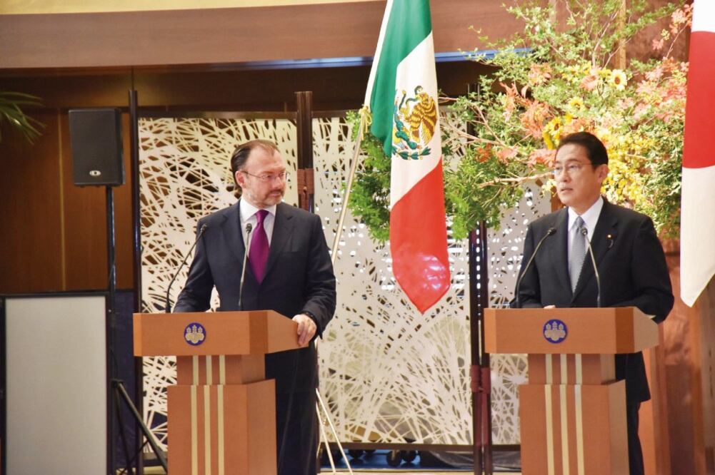 El canciller Luis Videgaray se reunió con el ministro de Asuntos Exteriores, Fumio Kishida, para conversar sobre el estado de la relación bilateral (TOMADA DE TWITTER)