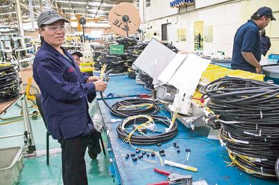 Zambrano urge a un incremento salarial