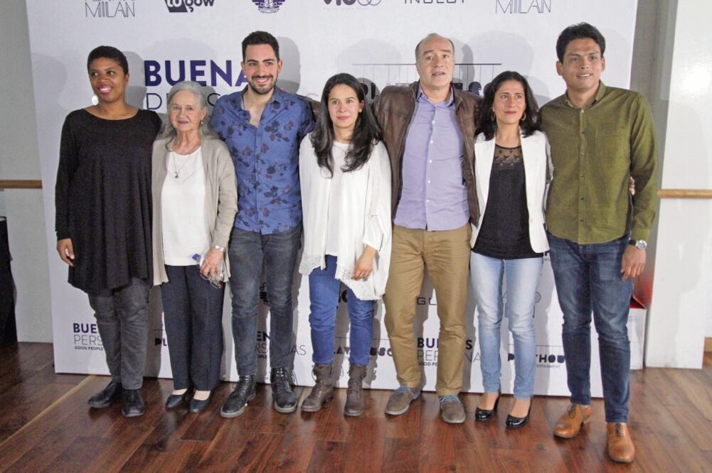 Fabrina León, Concepción, Márquez Diego del Río, Arcelia Ramírez, Odiseo Bichir, Montserrat Marañón y Cuauhtli Jiménez. (CARLOS MEJÍA. EL UNIVERSAL)