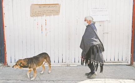 "Venía con la esperanza de vacunarme, pero se acabó"