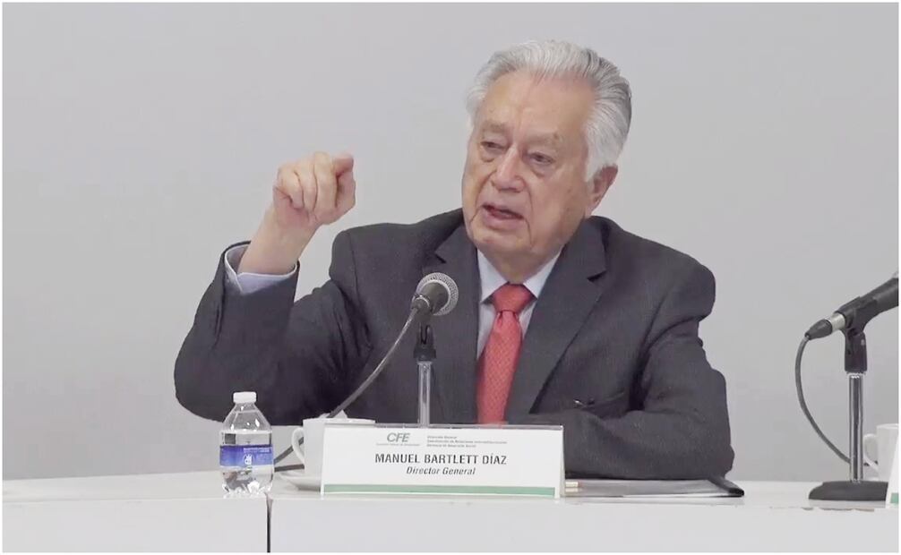 La Comisión Federal de Electricidad (CFE) no nació para generar dinero, aseguró su director general Manuel Bartlett Díaz.