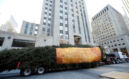 Colocan árbol de Navidad en Nueva York