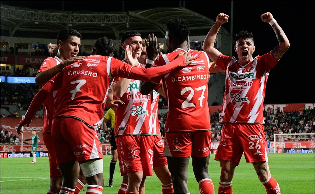 Necaxa le pegó al líder en el estadio Victoria. FOTO: IMAGO7