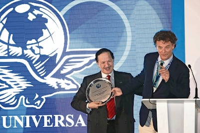 Reconocen 100 años de EL UNIVERSAL