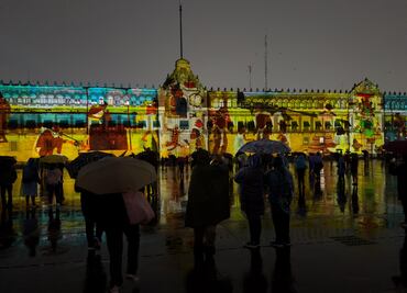 CDMX celebra 700 años de la fundación de México-Tenochtitlán con el videomapping "Memoria Luminosa"; Clara Brugada presencia el evento