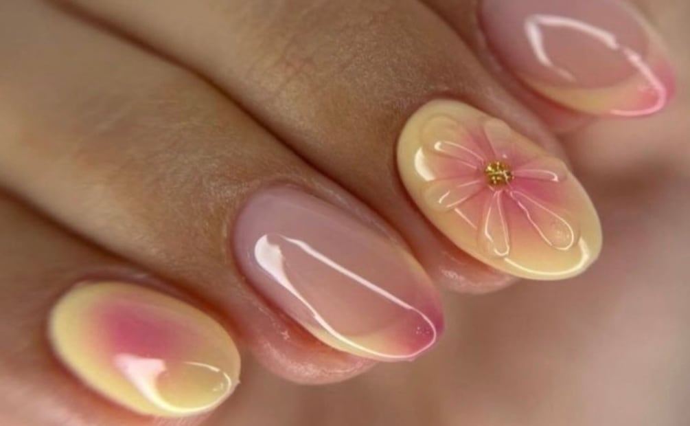 El efecto aura sigue en tendencia. Foto: Instagram @glam.nails.estudio