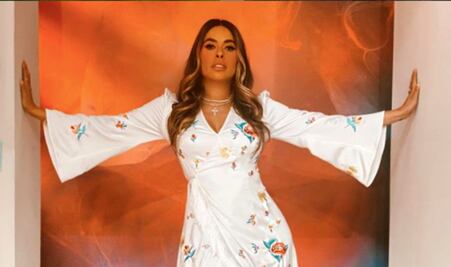 Galilea Montijo presume su figura de impacto en mini bikini