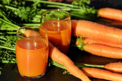 Beneficios del jugo de zanahoria en el desayuno