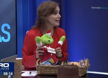 “Epigmenio Ibarra es el Grinch de la Política”, dice Lilly Téllez y le lleva canasta navideña con Ciro Gómez Leyva