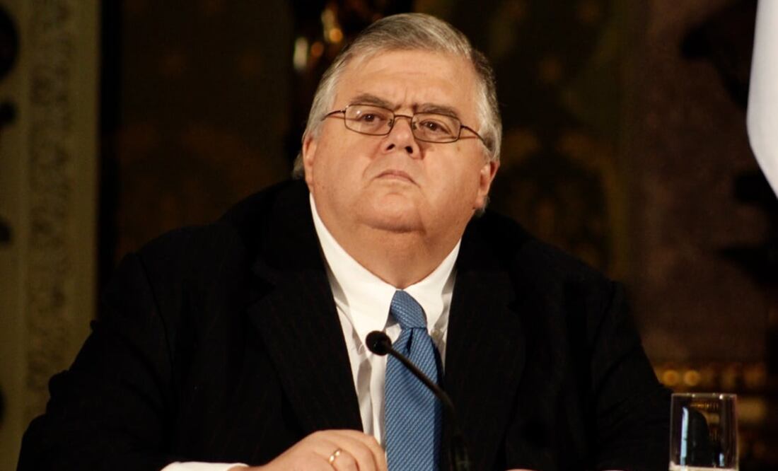 Advierte Banxico de posibles restricciones en envío de remesas