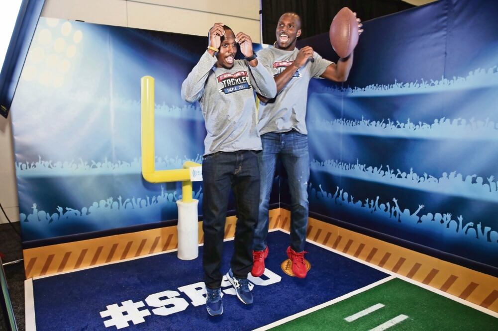 Devin (izq.) confesó hace tiempo que le gustaría jugar con su gemelo (GETTY IMAGES)