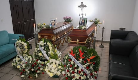 Dan último adiós a madre e hija asesinadas en Cuautitlán; familiares exigen justicia por doble feminicidio