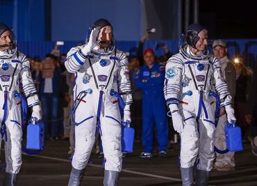 Nuevos astronautas llegan a la Estación Espacial Internacional