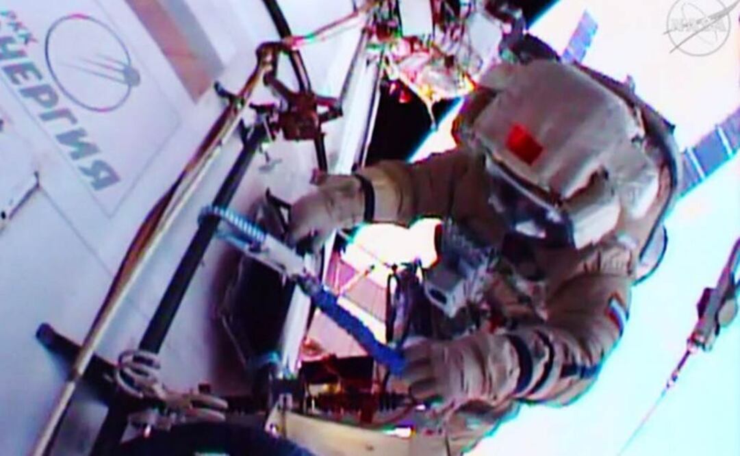 Limpiaron las ventanillas de la EEI. Foto: NASA