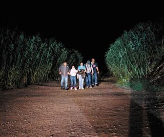 Texas endurece política antiinmigrante y seguirá construyendo muro