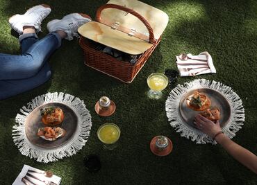 Arma tu picnic en casa y disfruta de una comida al aire libre