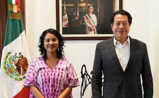 Nombran a Nadia López como relevo de Marx Arriaga; él sigue atrincherado