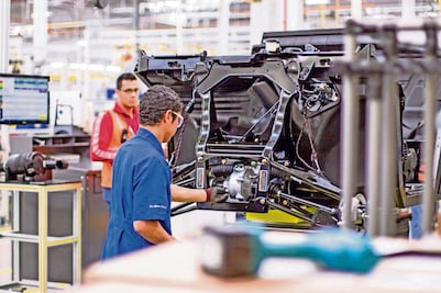 Aranceles de Trump apagan el potencial del PIB de México, alerta