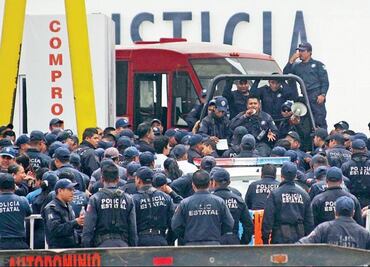 Policías hacen paro por falta de prestaciones